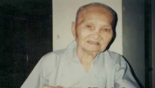 ʦ