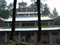 潭