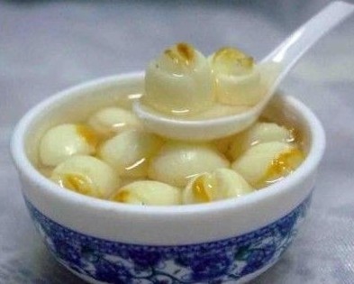 Ӹ